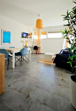 Cozy Old Town Apartment